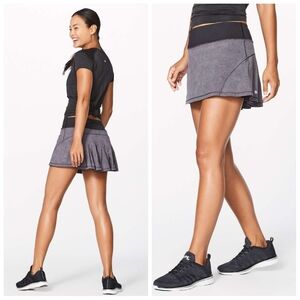 Lululemon Circuit Breaker Skirt II W88128 Women's Sport Skort Size 6 Gray Black